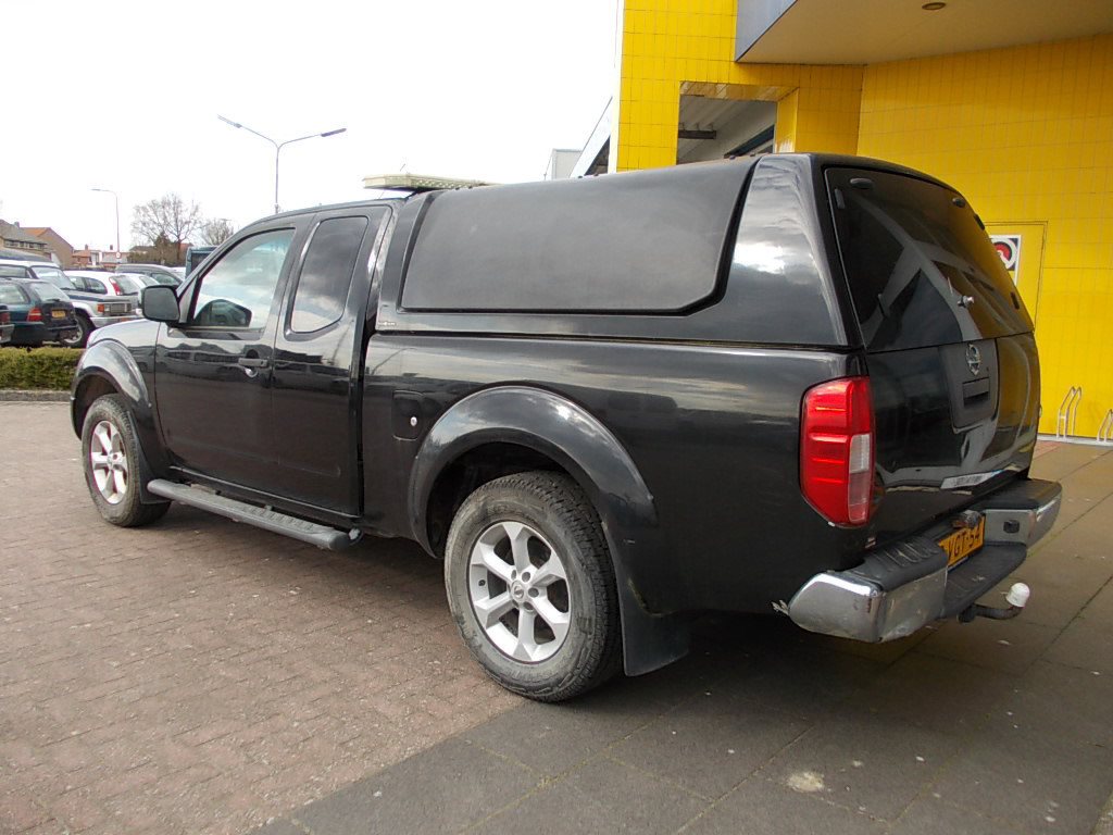 Nissan Navara 2.5 dci 4wd bj. 2010 motor defect!! export