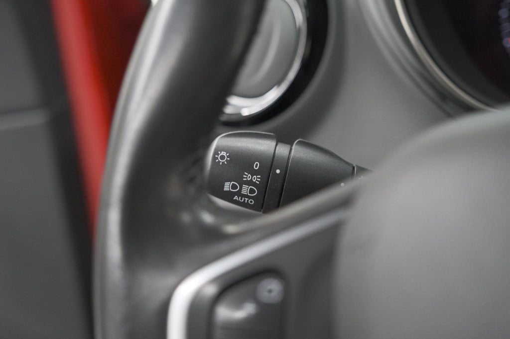 Renault Captur tce 150 edc intens | trekhaak | camera | dodehoekdetectie | 
