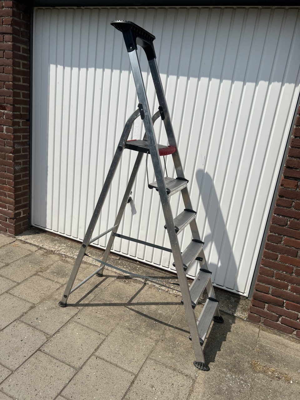 Altrex Huishoudtrap Double Decker 6 Treden winkelprijs €116,- als nieuw