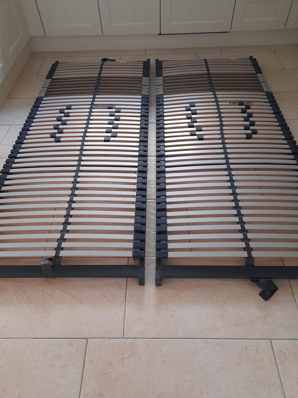 2 x Lattenbodem 80 x 200 ( in goede nette staat )