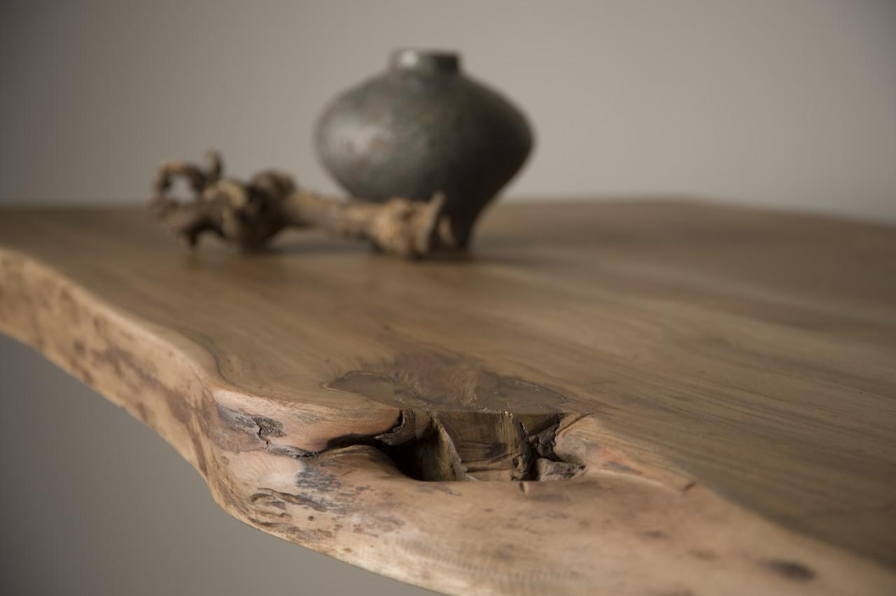 OP ZOEK NAAR EEN MOOIE EETKAMERTAFEL....