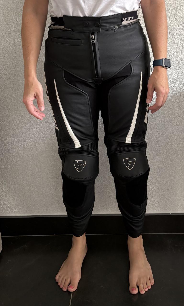 REV’IT dames motorpak 2-delig – jas 42 / broek 40 – leer (ook los te koop)
