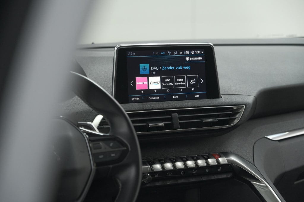 Peugeot 3008 puretech 130 eat8 blue lease premium | camera | elektronische 