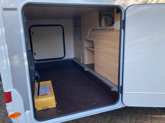 Prachtige 4 pers. automaat camer huren / Te koop camper Sunlight T 68