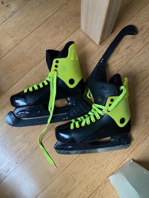 Nieuwe Pro Arco hockey schaatsen met 2 sets nieuwe beschermers maat 42