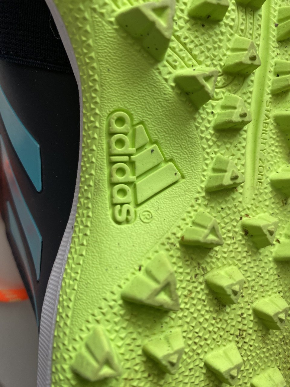 Hockey schoenen van het merk Adidas.
