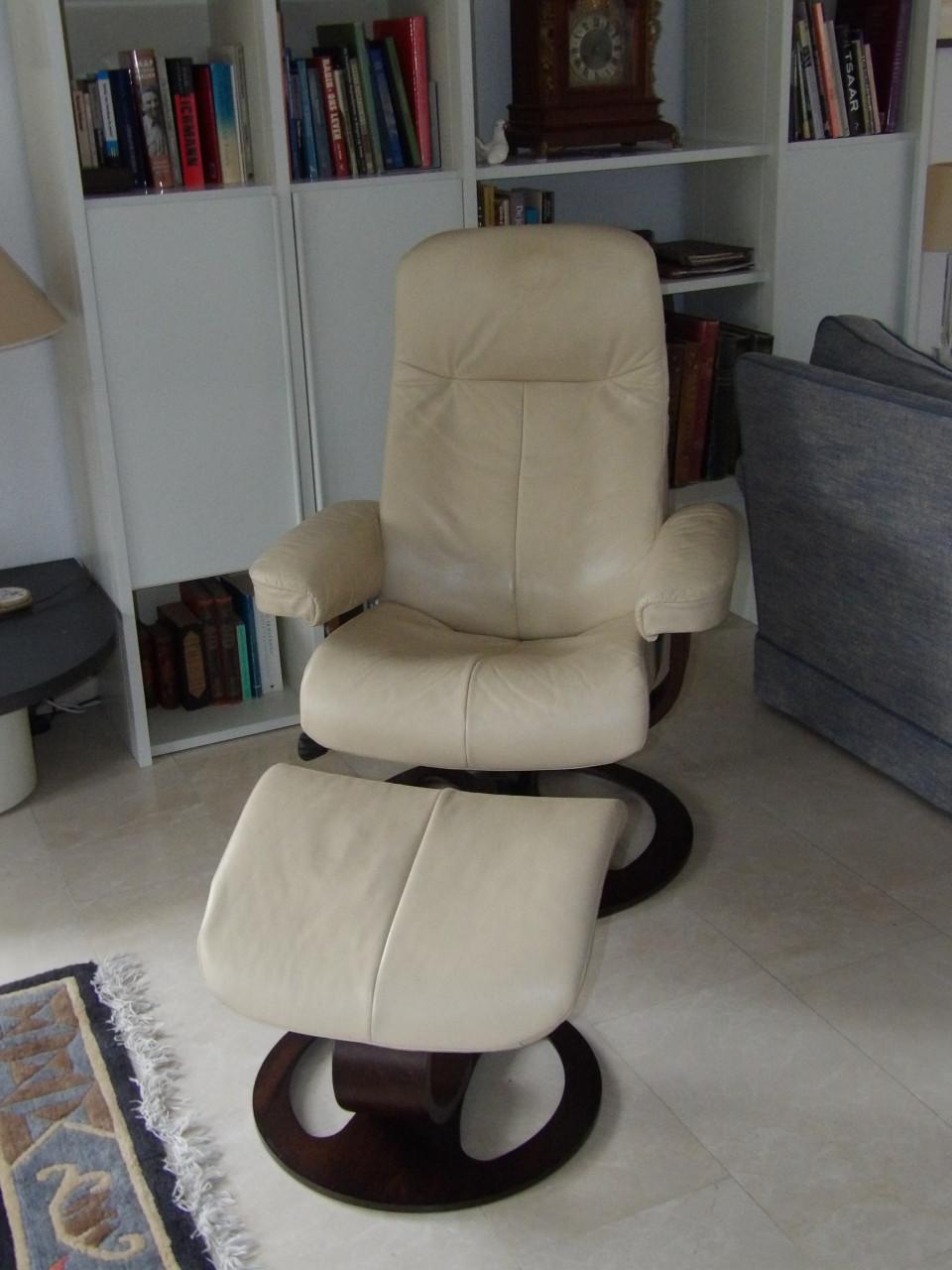 Lederen verstelbare stoel met poef