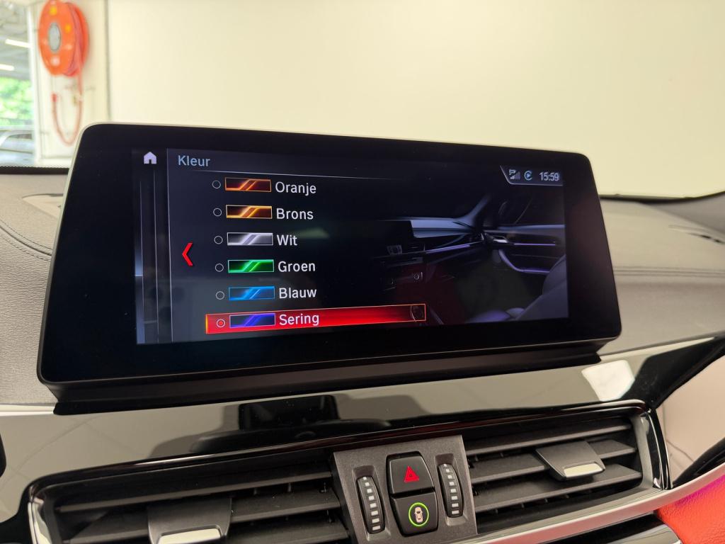 BMW X2 xdrive25e m-sport x | panoramadak | memory stoelen | head-up-display