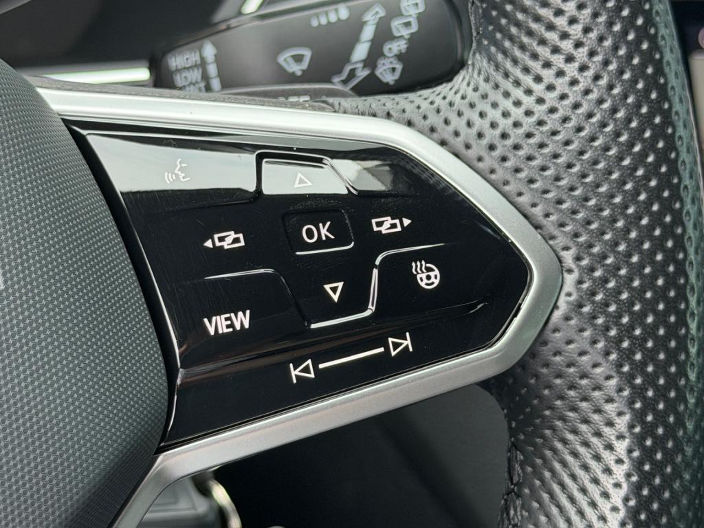 Volkswagen Tiguan 1.5 tsi 150pk dsg r-line | trekhaak | camera | carplay | 