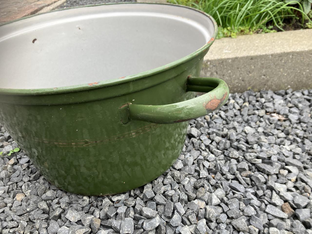 Emaille wasteil / bekken 2st. NIET LEK.