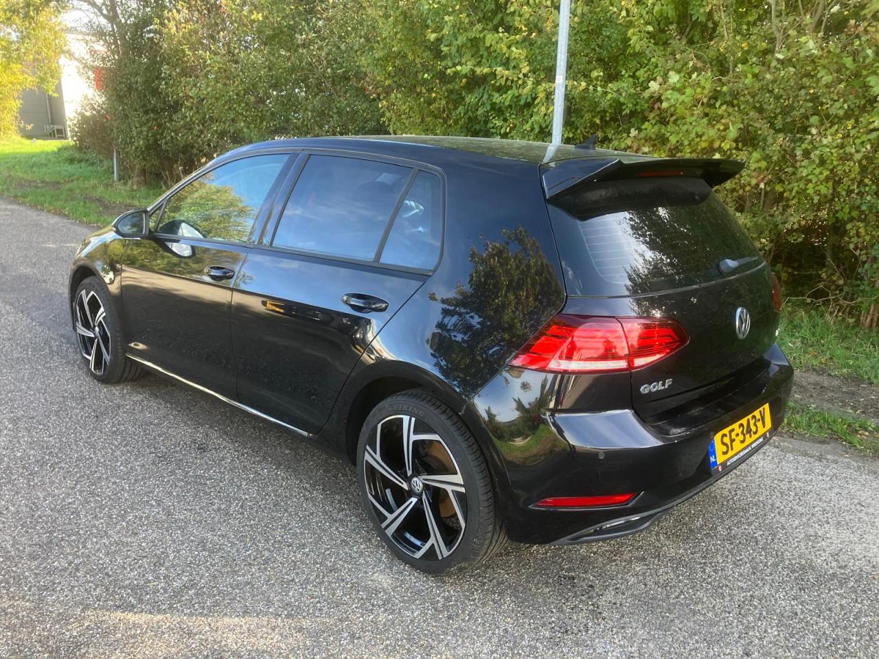 Volkswagen Golf 1.0Tsi