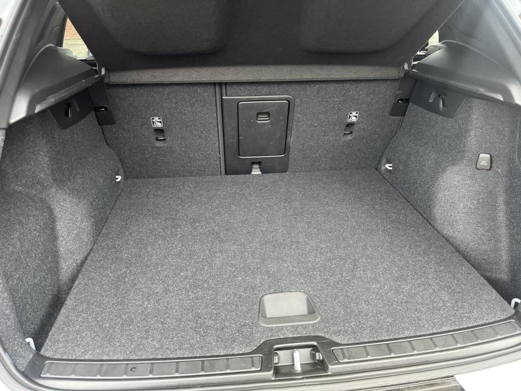 Volvo XC40 1.5 t4 recharge r-design 210 pk panorama