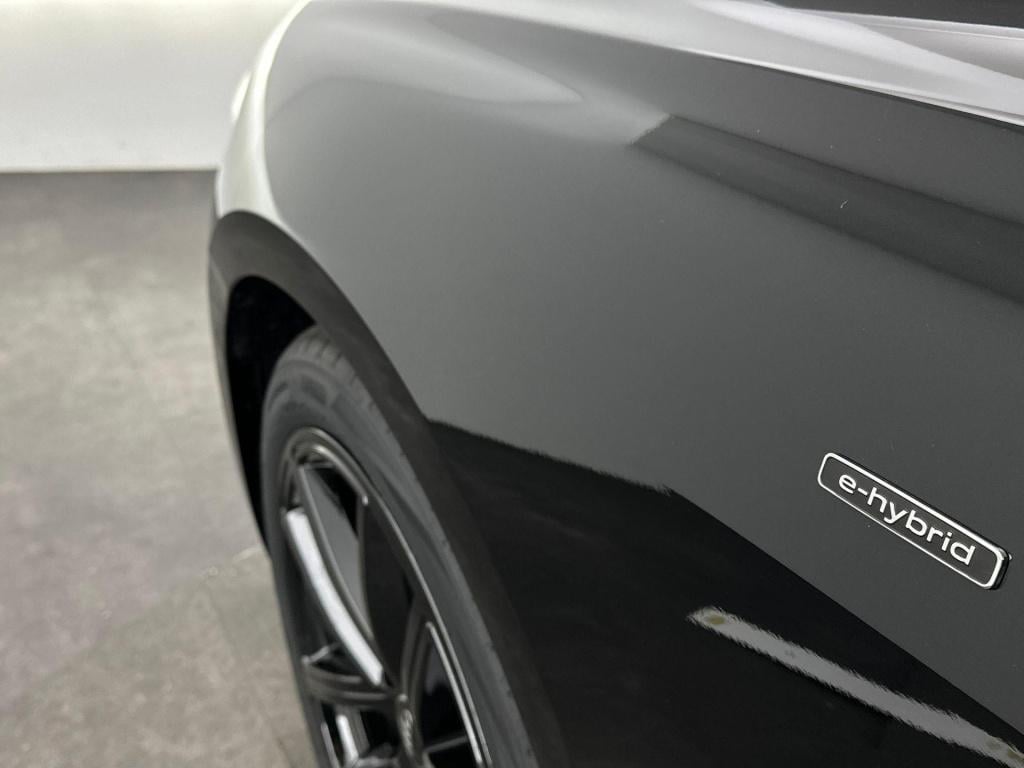Audi A5 avant s edition e-hybrid 220 kw / 299 pk avant 7 versn.