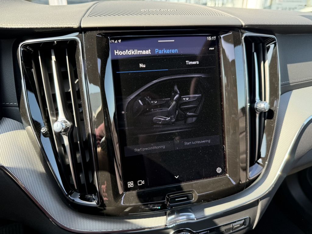 Volvo XC60 t6 awd ultra dark