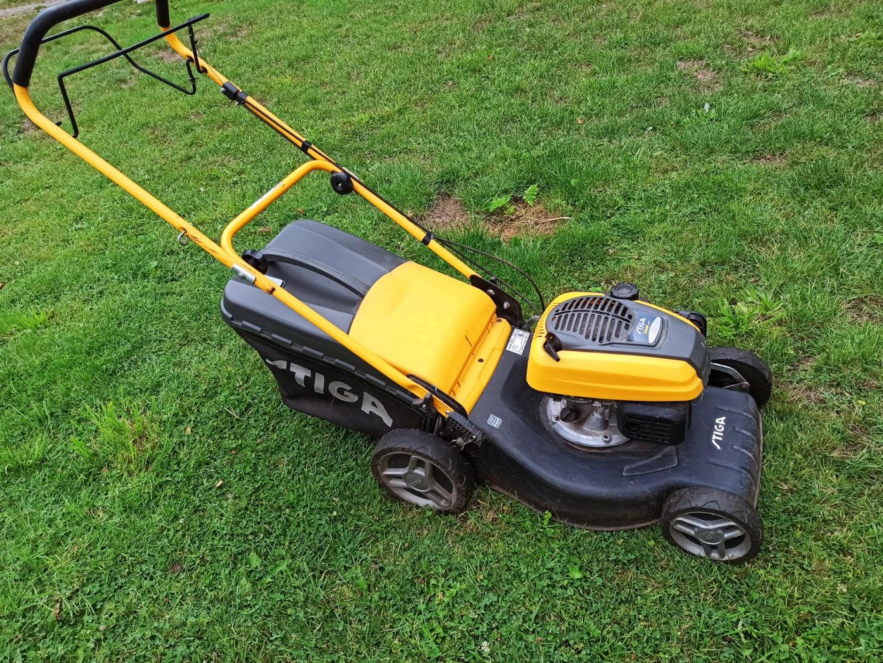 Stiga combi 48s Benzine grasmaaier