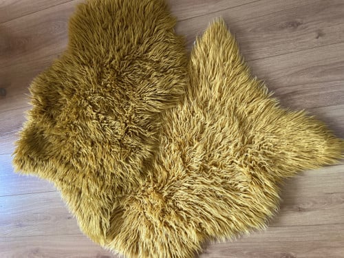 2 x Imitatie Schapenvacht