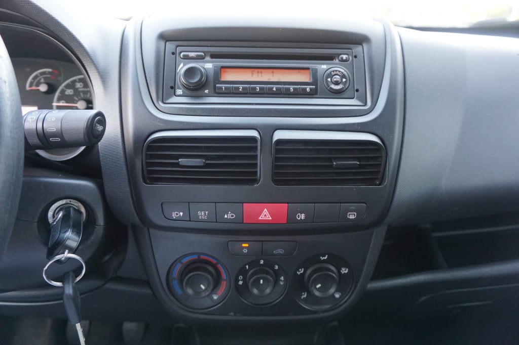 Fiat Doblo 1.4 dynamic airco / cruise / elektr. ramen / trekhaak / nap