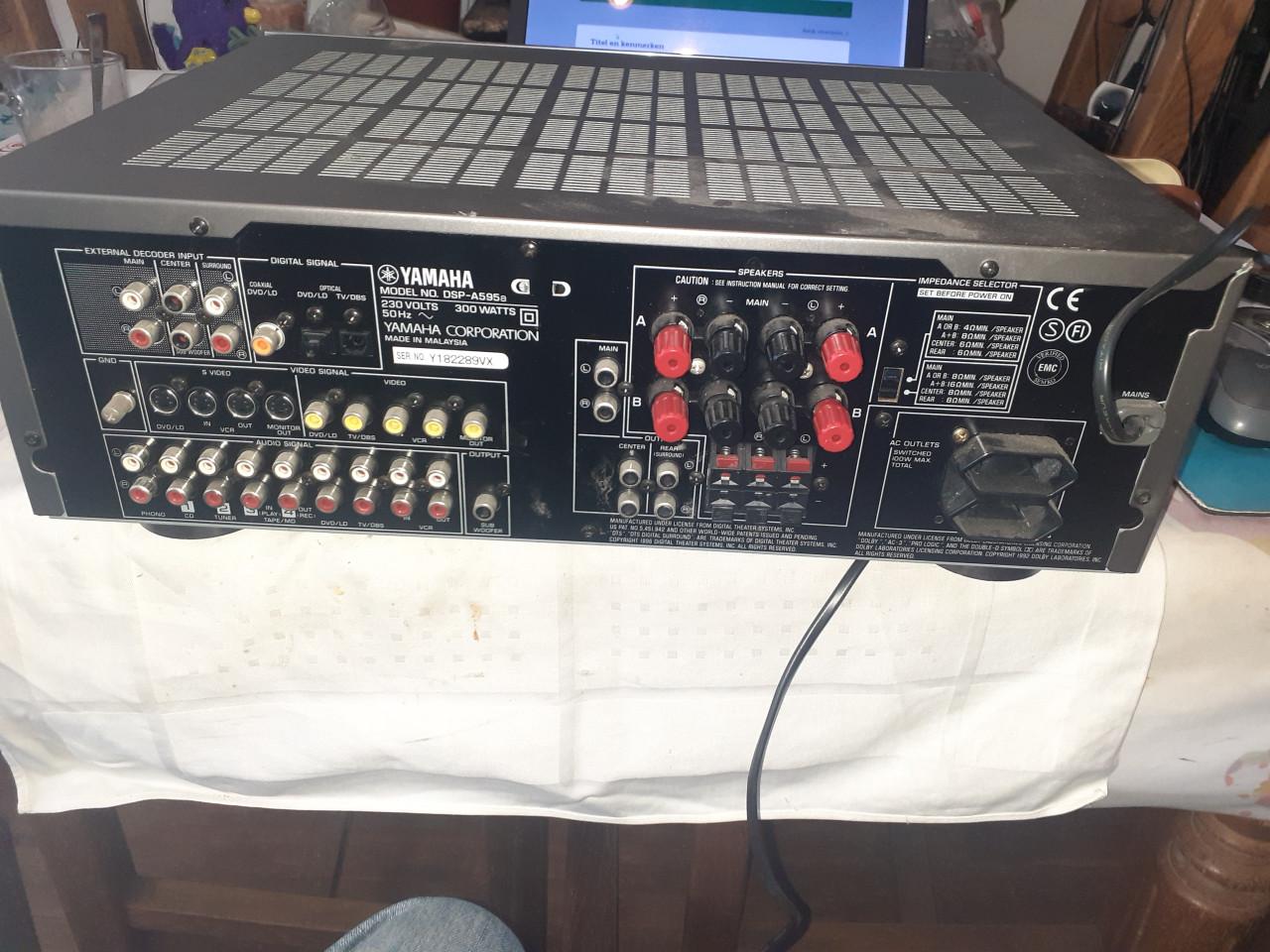 Versterker YAMAHA type DSP-A595a - 300 Watt