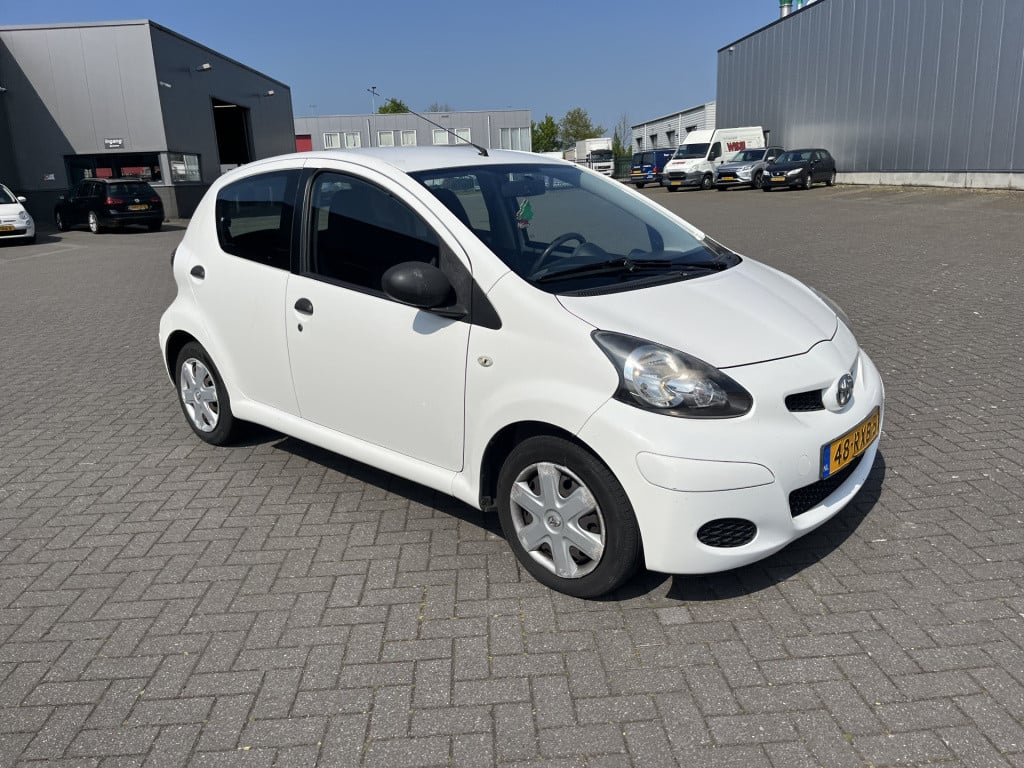 Toyota Aygo 1.0-12v cool 50 dkm