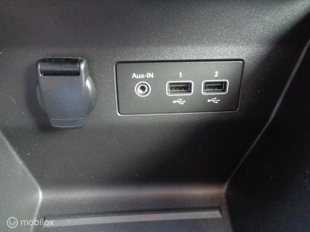 Renault Clio 1.0 tce intens/airco/lm velgen/carplay/pdc/cruise/full led/1st