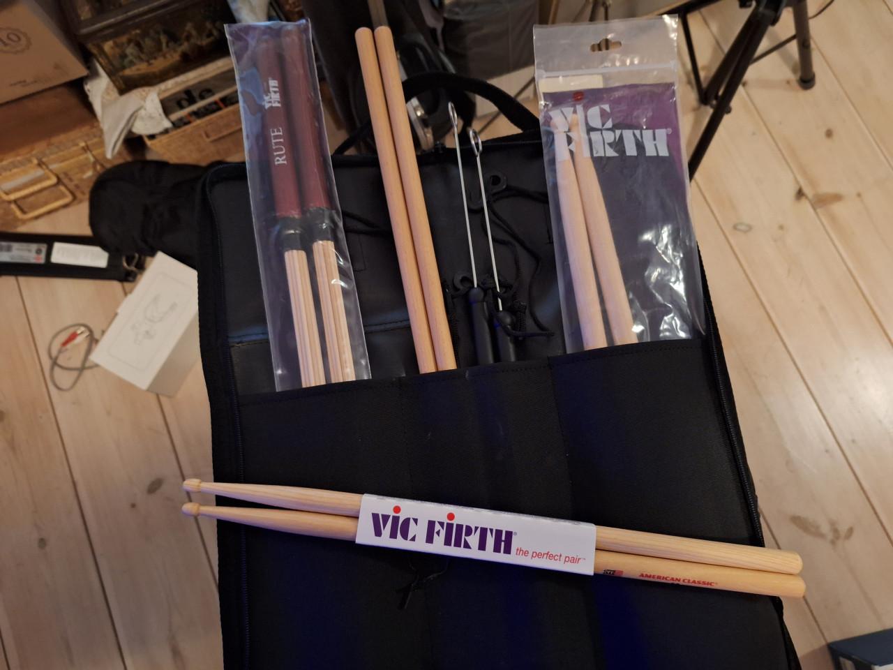 Set drum stokken in mooie tas