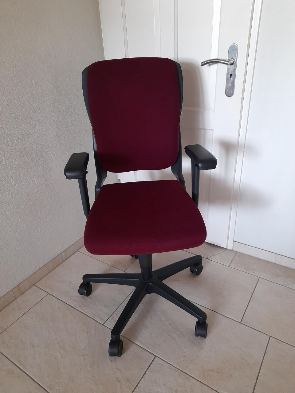 Ahrend  bureaustoel (verstelbaar) z.g.a.n.