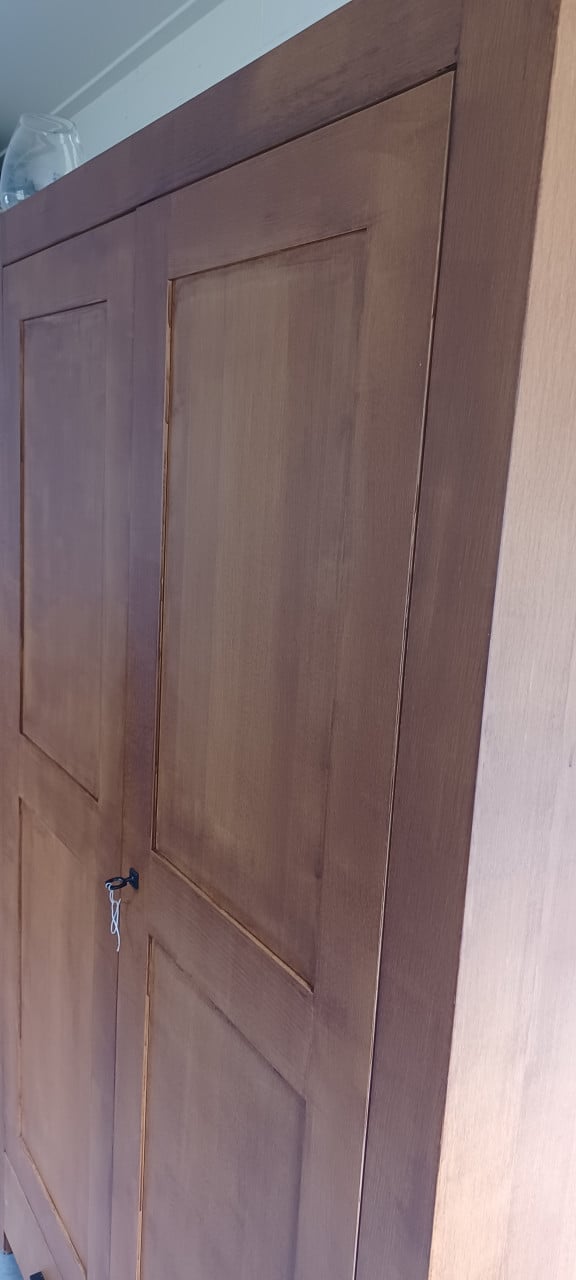 Eiken kast