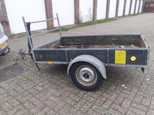 Aanhanger lichte Enkelas bakmaat........ 202 x 116 cm