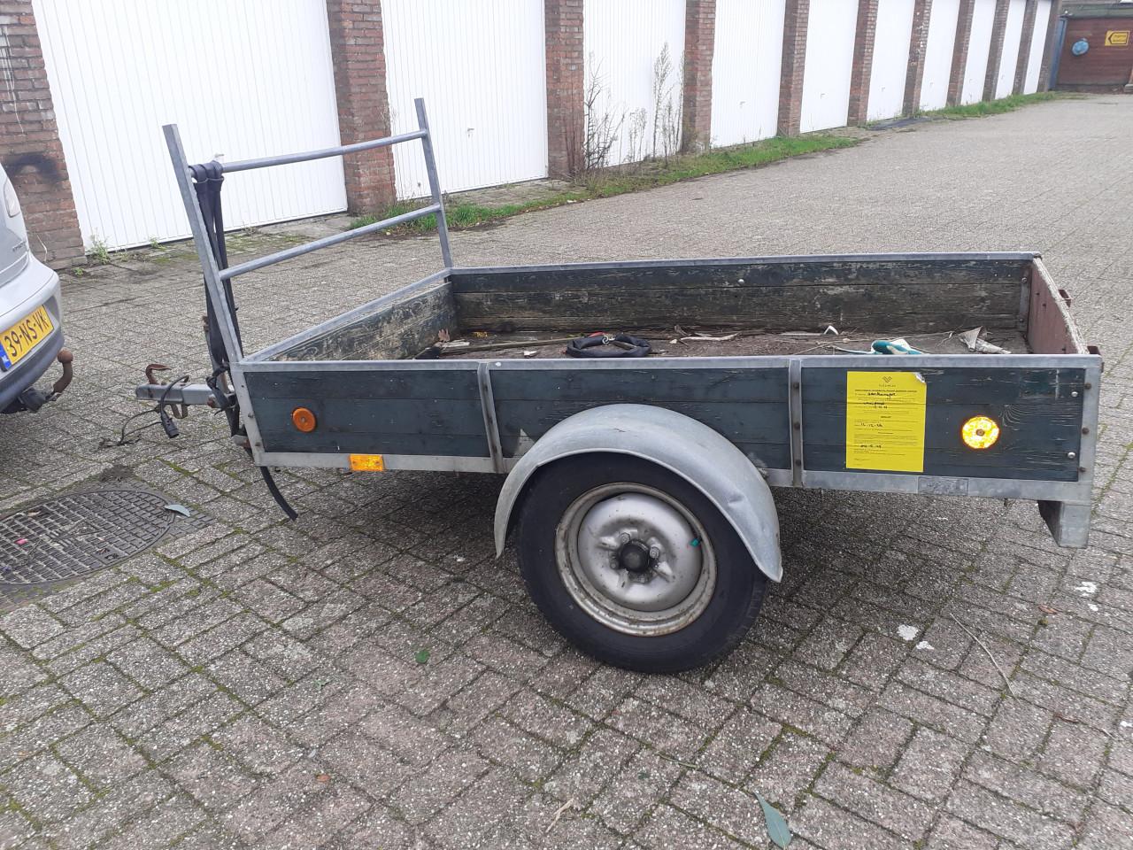 Aanhanger lichte Enkelas bakmaat........ 202 x 116 cm