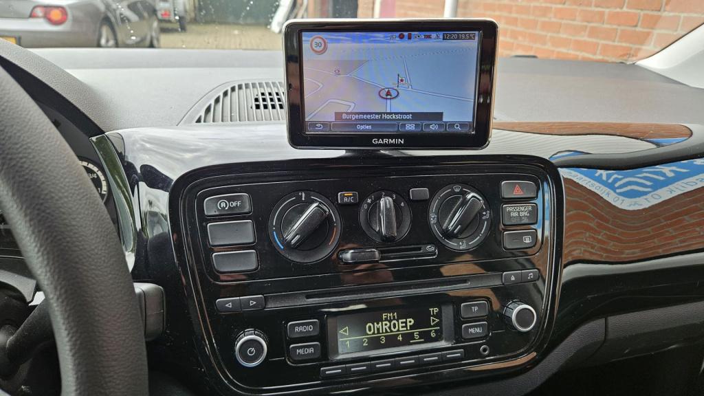 Volkswagen UP! 1.0 move up! bluemotion rijklaar incl garantie