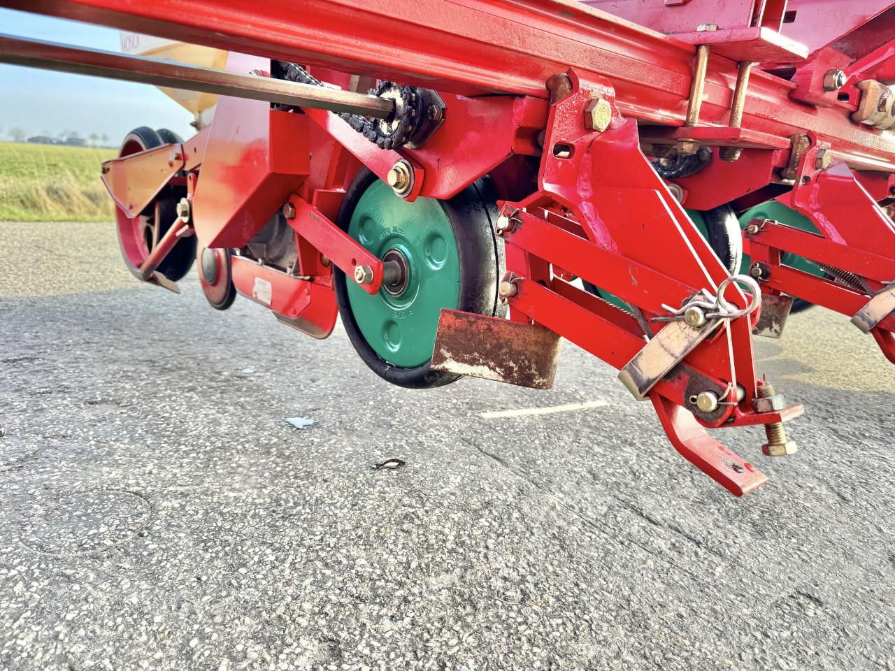 Keverneland 6 rijer bietenzaaier 6x50cm