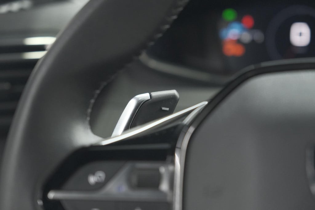 Peugeot 2008 puretech 130 eat8 blue lease allure | camera | navigatie | par