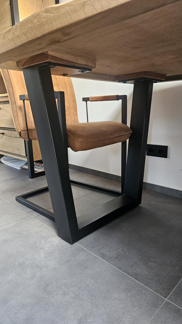 Eetkamertafel en stoelen Henders en Hazel Metalox 230 x 100 cm