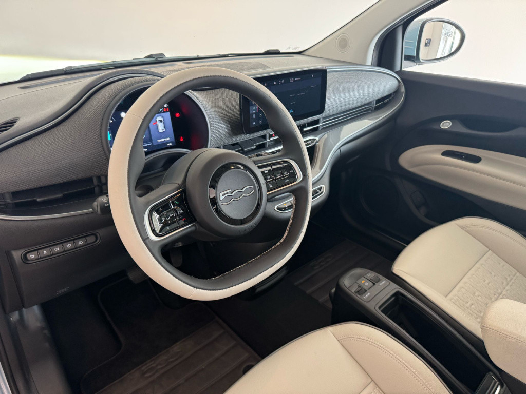 Fiat 500 la prima 42 kwh
