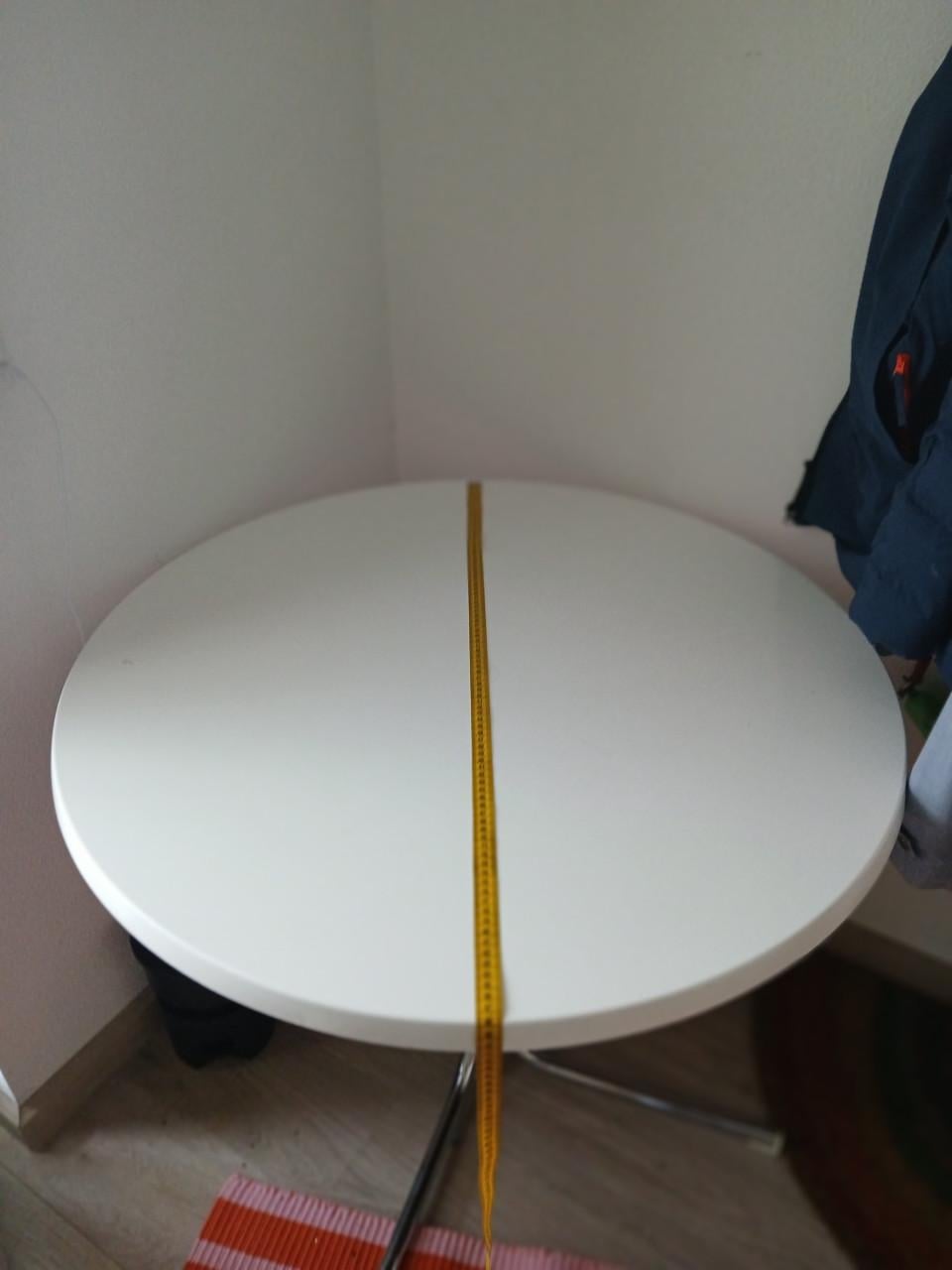 Witte ronde eettafel