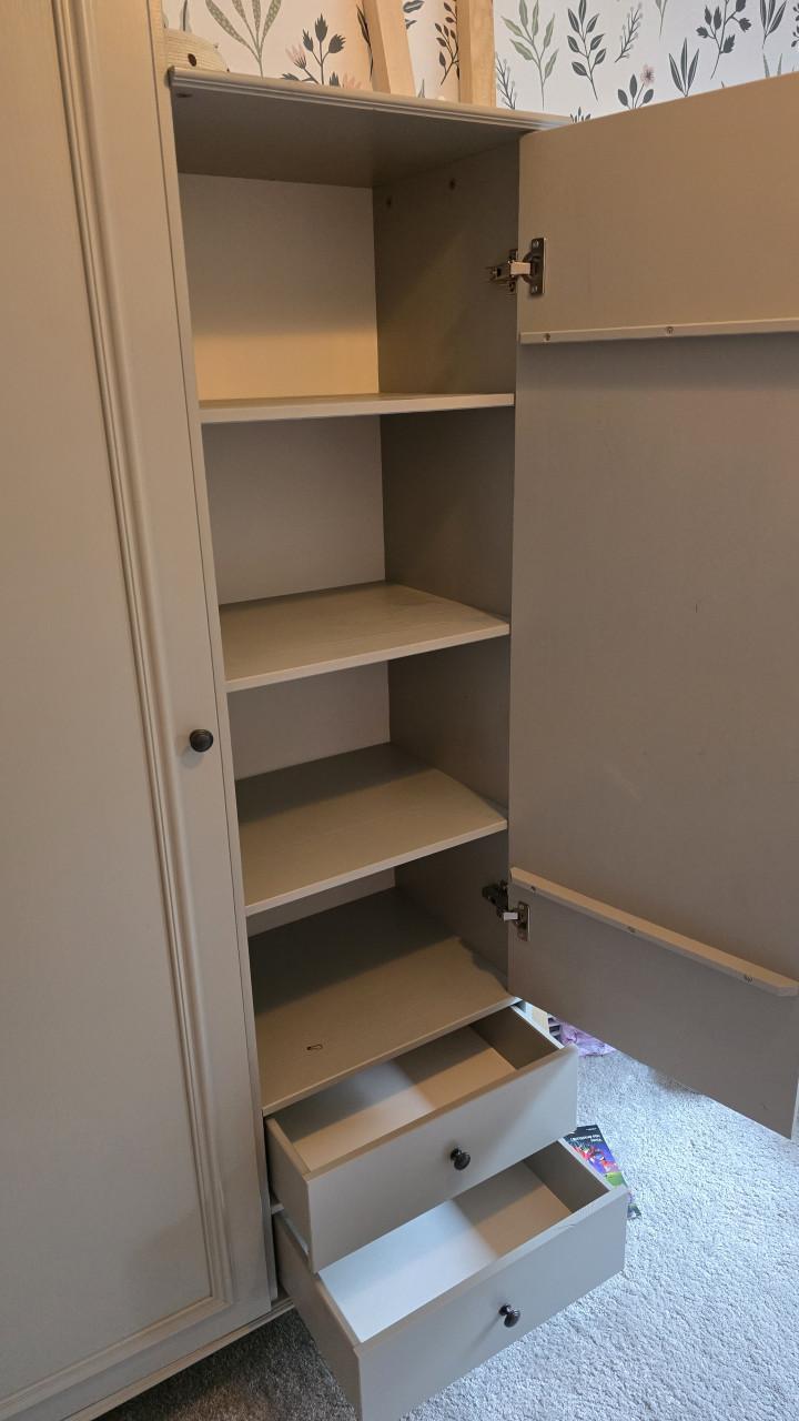 Baby / kinderkamer kasten