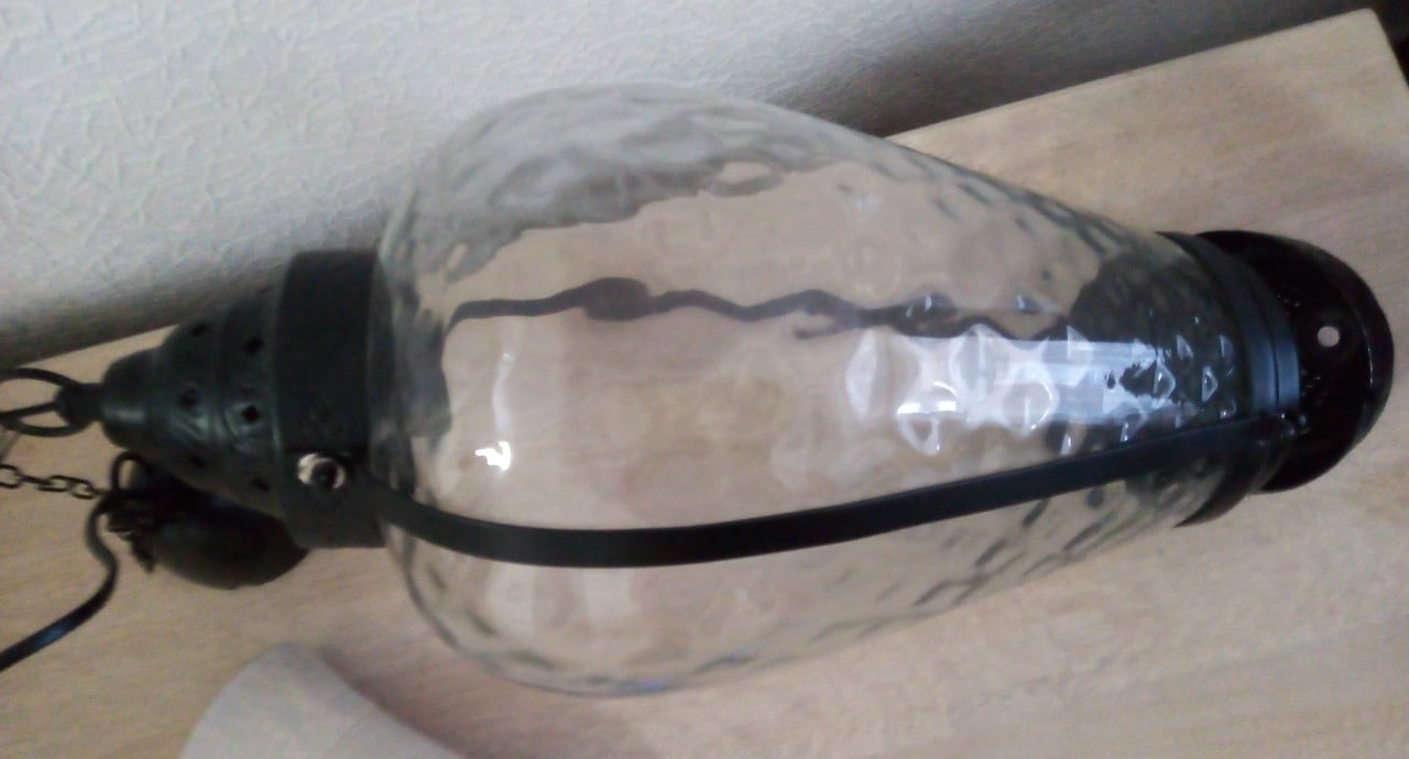 Te koop 2 mooie hanglampen €15,- p. st