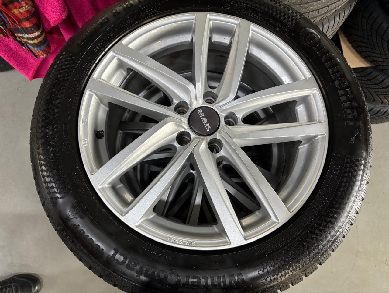 235/55/R18 H winterbanden met 18 inch velgen