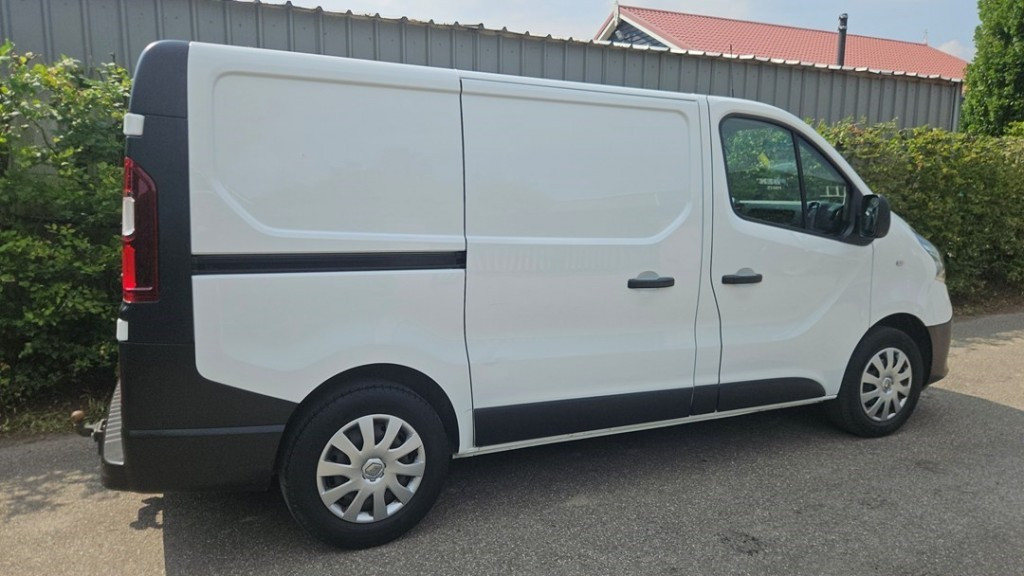 Renault Trafic 2.0 dci 16v ---145 pk uitvoering---
