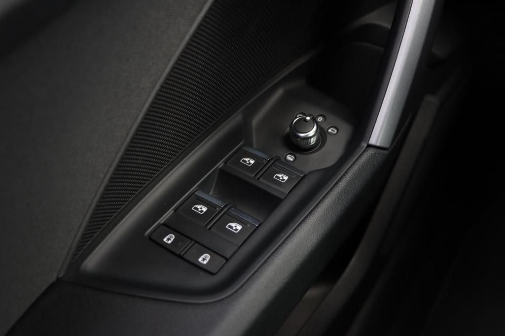 Audi A3 sportback 35 tfsi advanced edition 150pk s-tronic | carplay | camer