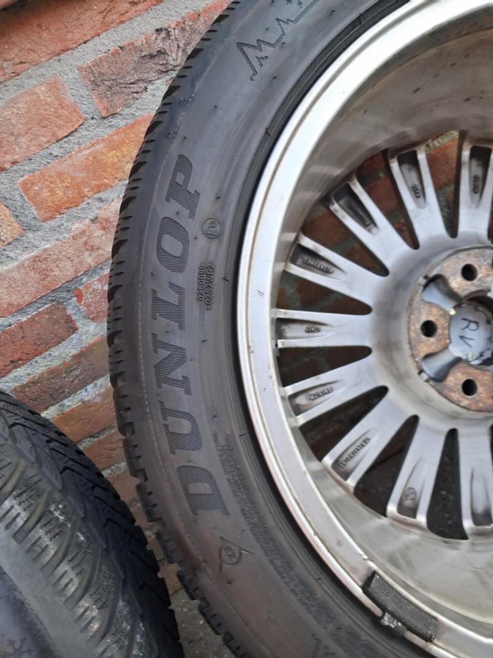 Winterbanden met orginele wintervelgen Alfa Romeo