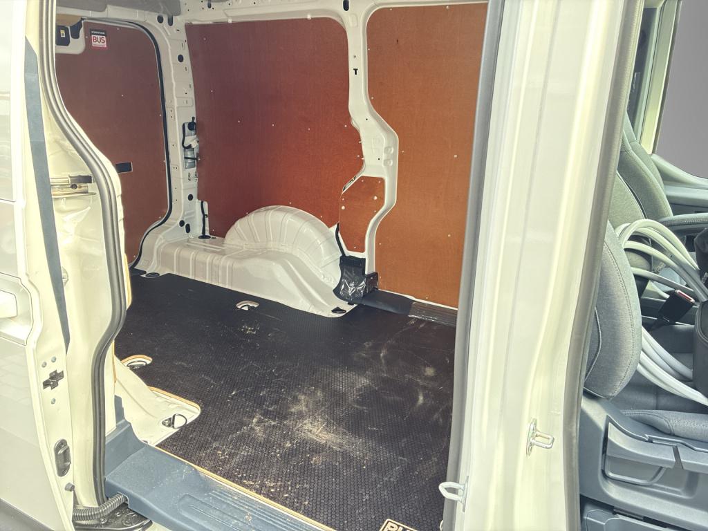 Kia Pv5 l2h1 essential 71.2 kwh | demonstratieauto | houten vloer en wanden