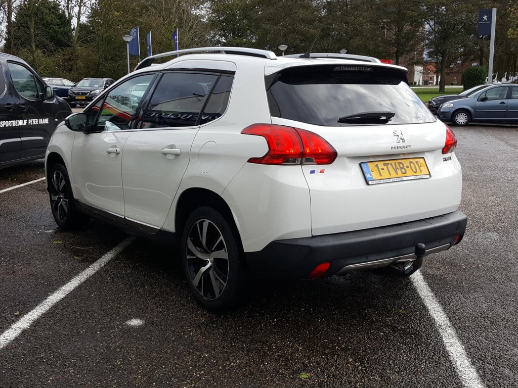 Peugeot 2008 1.6 vti 120pk allure navigatie | trekhaak | cruise & climate c
