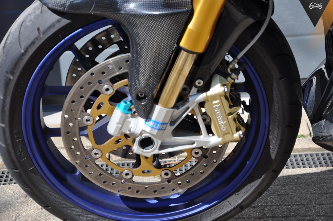 Aprilia Tuono 1000 R Factory Akrapovic