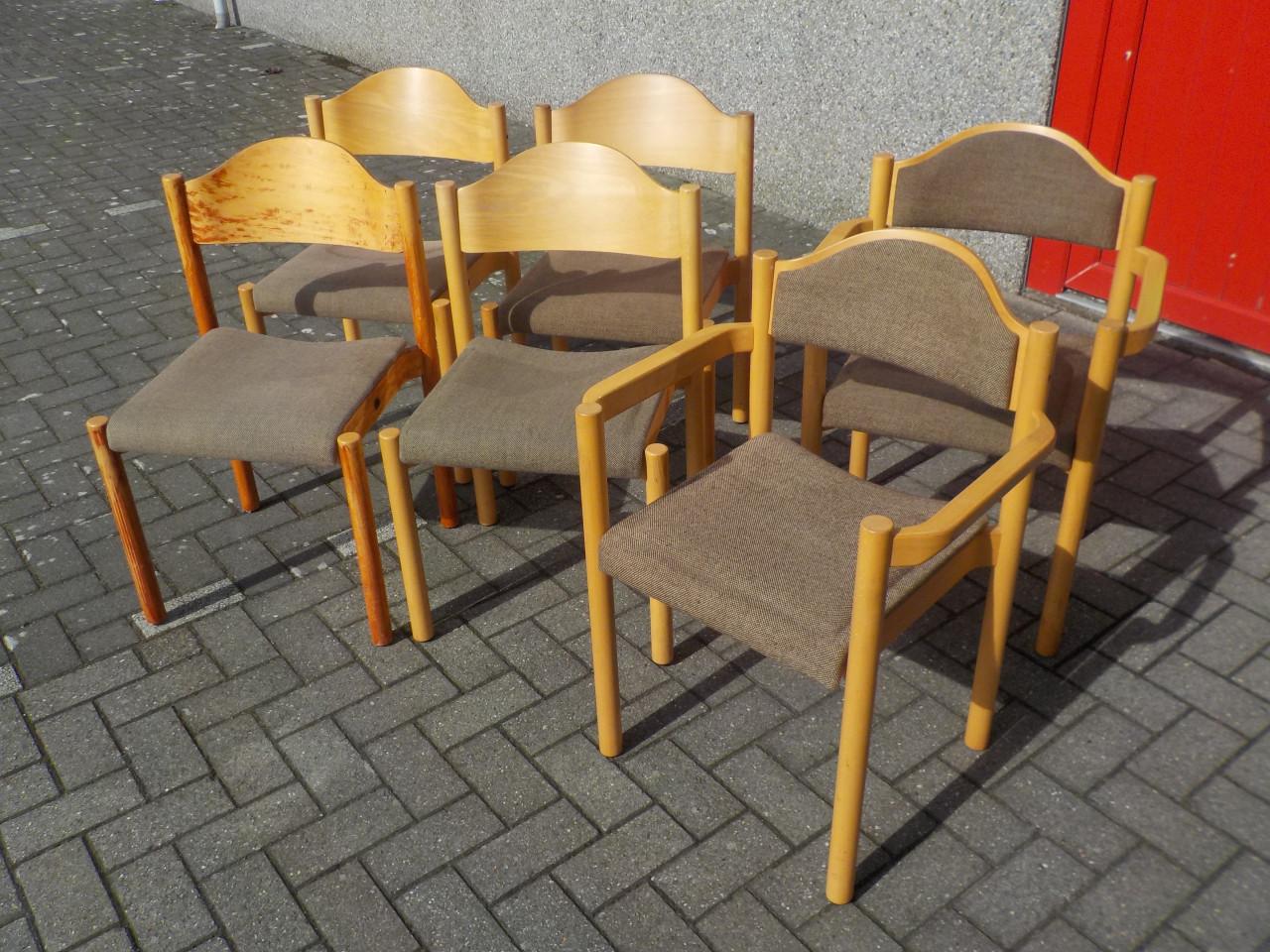6 mooie kwaliteit stevige stapelstoelen setprijs 60 euro