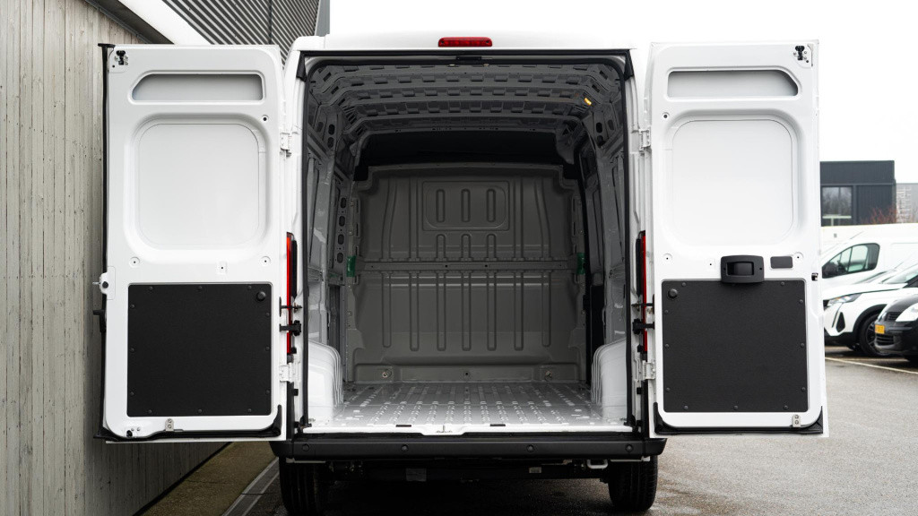 Citroen ë-jumper 435 l3h2 club 75 kwh