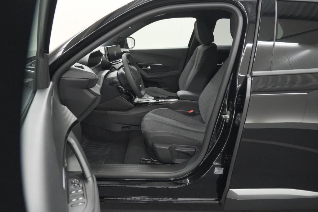 Peugeot E-2008 ev allure 54 kwh | 11 kw lader | warmtepomp | apple carplay 