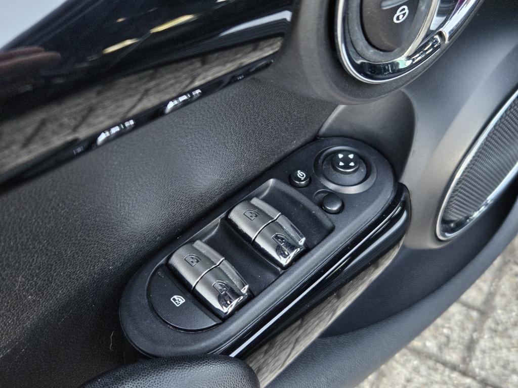 Mini 5-deurs 1.5 cooper pepper serious business | keyless | rijklaar inclus