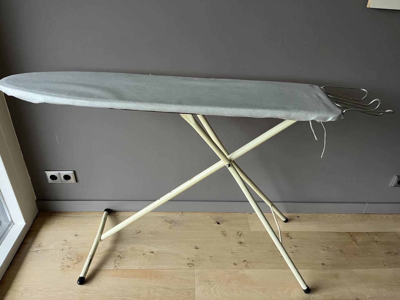 Te Koop: Strijkplank