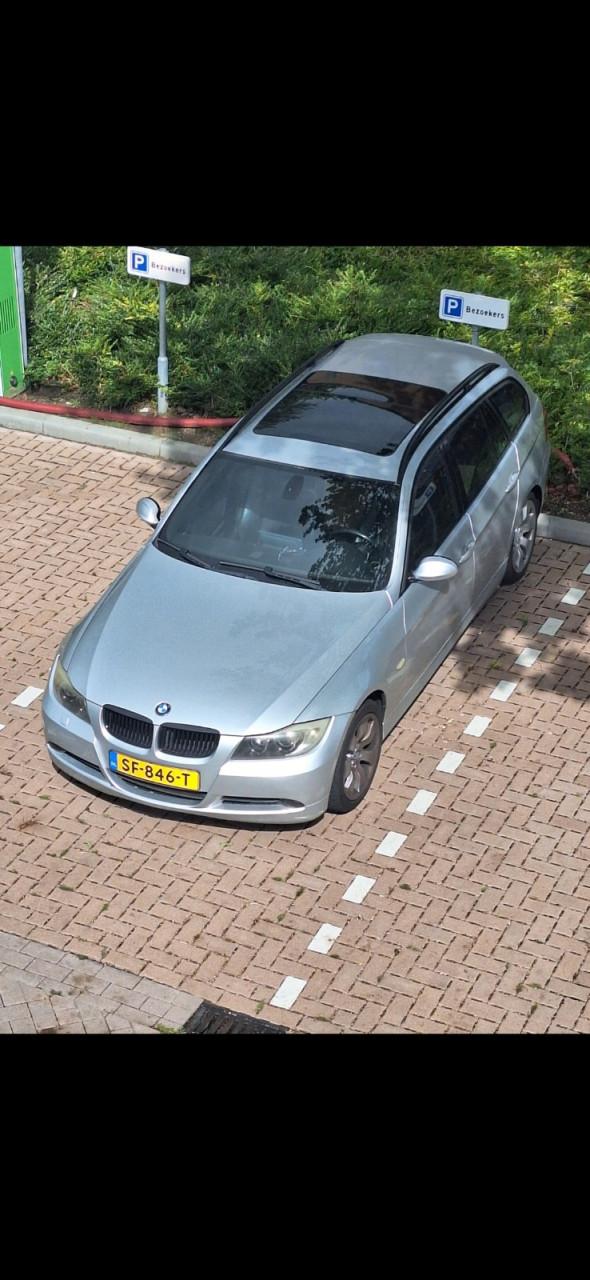 Bmw 320 i  in goede staat